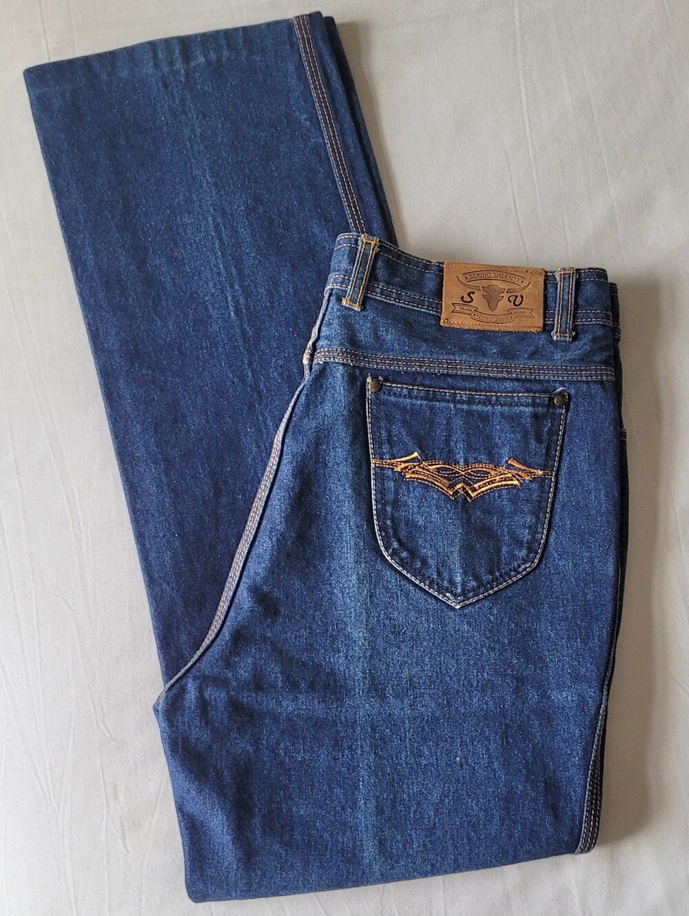 Sergio Valente Womens Hi Rise Straight-Leg Jeans in Dark  Wash. Size 32X31.